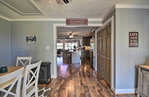 Deltaville Cottage | Riverfront Cottage: Fire Pit & Kayaks
