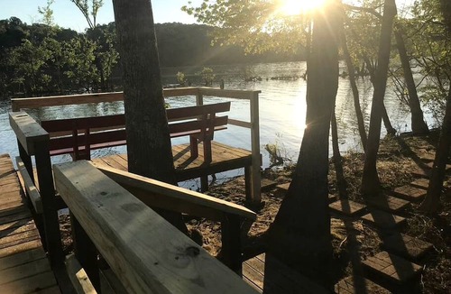 Harbor House Cottage | Riverfront Cottage with Barbecue, Kayaks and Dock in Charlotte, North Carolina