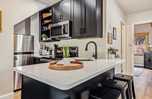 Fall River Estates Condo | Riverfront Fall River Suite Fireplace Close to RMNP