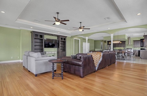 Tropic House | Riverfront Family Pool/Spa Game Rm 8bd/5.5ba 20ppl