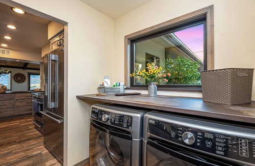 Holiday Shores House | Riverfront Home - CLUB 333 w/Pool, Small Beach Area & Private Dock