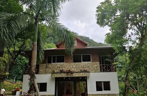 Los Cacaos Ski Chalet | Riverfront Home Perfect for Groups in the Middle of the Mountains