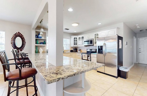 Bearss Plaza House | Riverfront home near downtown Tampa with panoramic river views streaming WD