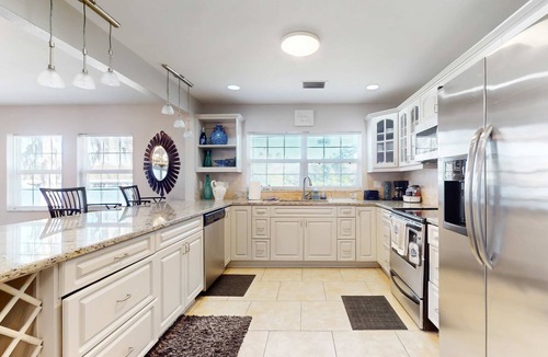 Bearss Plaza House | Riverfront home near downtown Tampa with panoramic river views streaming WD