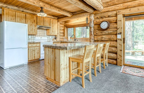 Three Rivers Cabin | Riverfront Home W/ Free WiFi, Gas Grill, Furnished Deck, & Dock for Fishing!