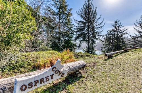Barview House | Riverfront Home with Beautiful Water Views Patio & Fireplace