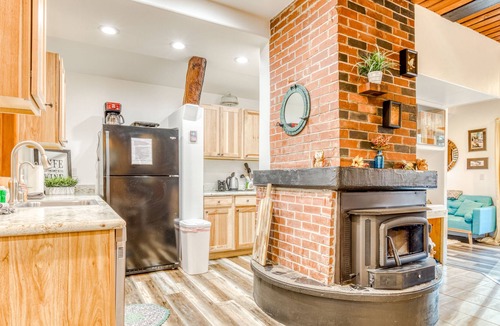 Washougal House | Riverfront house with hot tub, woodstove, beautiful views, patio, firepit & W/D