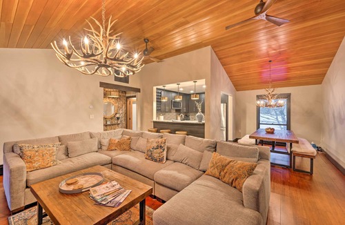 Lincoln Condo | Riverfront Lincoln Condo: 1 Mi to Loon Mountain!