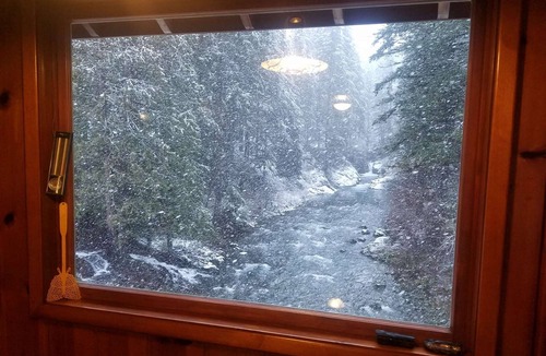 Washougal House | Riverfront Lodge on 200 acres in Southwest Washington
