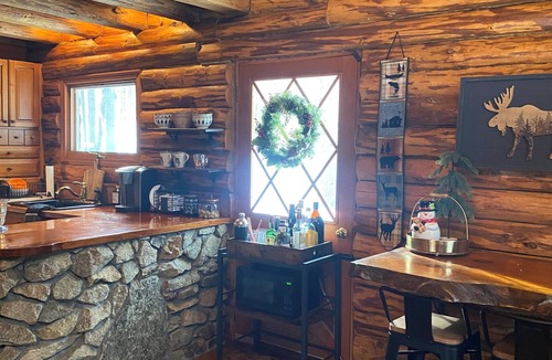 Wentworth Cabin | Riverfront Log Cabin with Mountain Views - Hot Tub & Wood Burning Fireplace