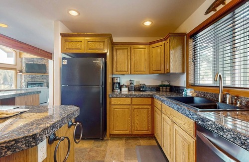 Three Rivers House | Riverfront Luxury Home with Hot Tub, AC, Deck and Grill