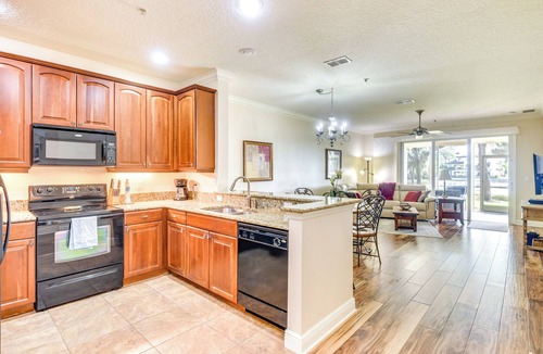 Palm Coast Apartment | Riverfront Palm Coast Getaway w/Resort Amenities!