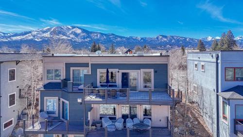Salida House | Riverfront Perch, w Balcony over the River