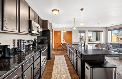 Green Bay Apartment | Riverfront Retreat – 10 Mins to Lambeau!