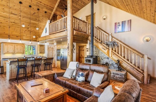 Panguitch Cabin | Riverfront Retreat Near Bryce Canyon National Park