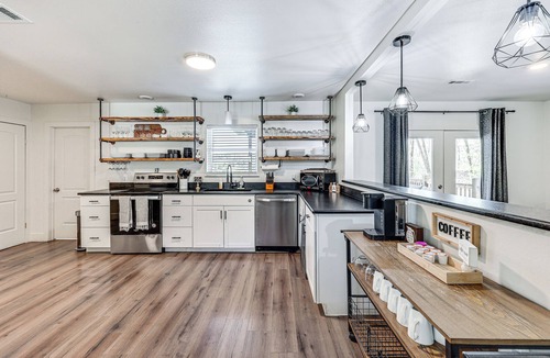 Royal House | Riverfront Royal Home w/Hot Tub & Fire Pits!