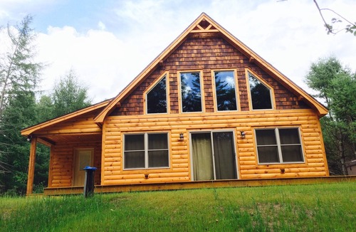 Sunday River Area Ski Chalet | Riverfront Ski Chalet Cabin only minutes to Sunday River Resort & Trails Galore!