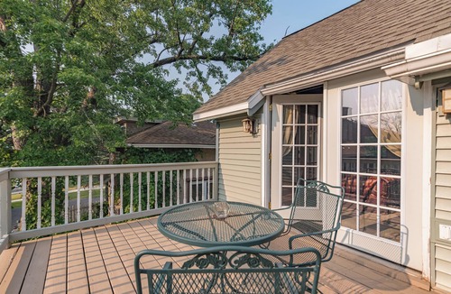 Wisconsin Dells House | Riverfront Suites Fireplace Whirlpool for Two Walk to Downtown