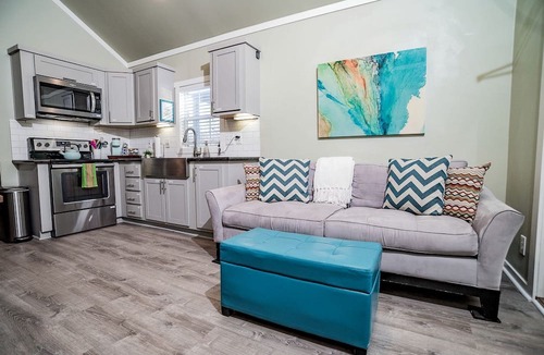 Seguin Cabin | Riverfront Tiny House with Fire Pit in Seguin, Texas