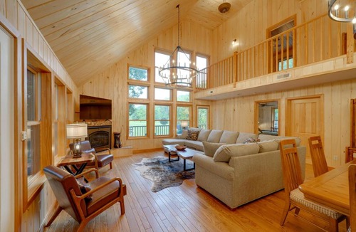 Edray House | Riverfront West Virginia Cabin w/Screened-In Deck