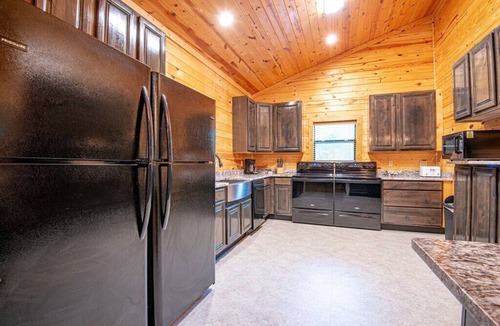 Broken Bow Cabin | Riverhawk at Lazy River Retreat on Mt Fork River