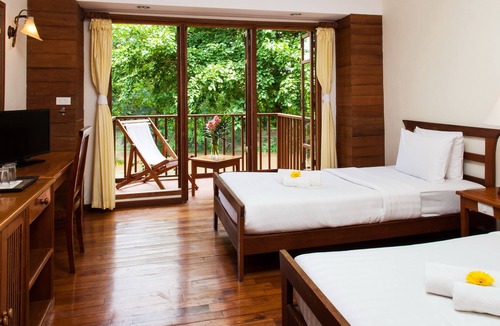 Mae Sariang Hotel | Riverhouse Resort