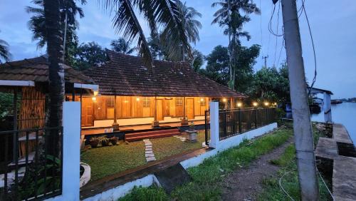 Nedumudy Bed & Breakfast | Riverine Heritage Resort