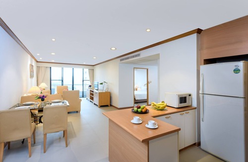 Nonthaburi Hotel | Riverine Place Hotel and Residence
