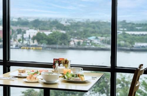 Nonthaburi Hotel | Riverine Place Hotel and Residence