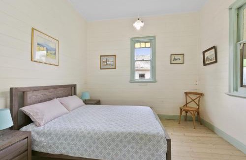 Anglesea House | Rivernook - BYO Linen