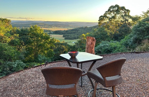 Maroochy River Apartment | RiverRock Retreat Maroochy, Sunshine Coast: 6 bed 6, bath, 15 min from beach