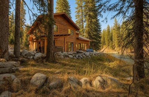 McCall House | Rivers Edge Retreat