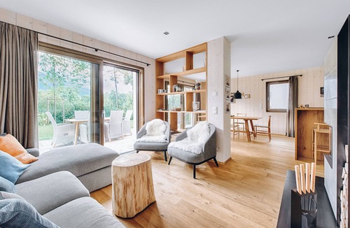 Garmisch-Partenkirchen Ski Chalet | Riverside Chalet Dreitorspitz - with infrared sauna, mountain views