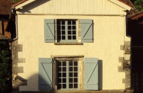 Beaulieu-sur-Dordogne Apartment | Riverside Apartment ‘Fleurie’ beautiful location overlooking the Dordogne river