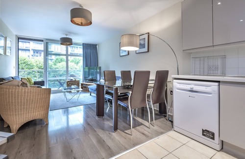 Queenstown Apartment | Riverside Apartment