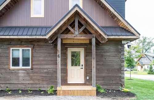 Trent Hills House | Riverside Area Cabin 6 Family vacations - Sleeps 10