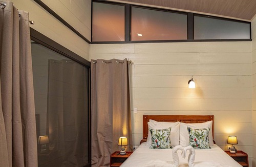 Valle Pura Vida Hotel | Riverside Bungalows