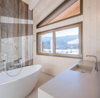 Garmisch-Partenkirchen Ski Chalet | Riverside Chalet Dreitorspitz