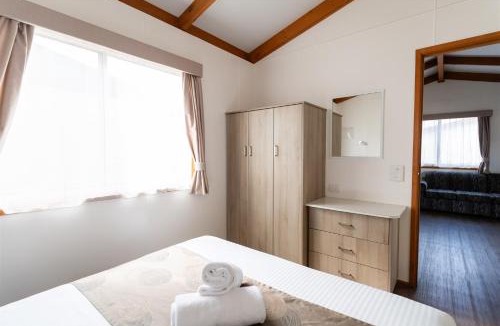 Shepparton South Resort | Riverside Cabin Park