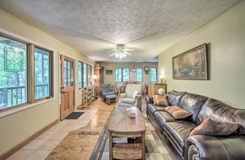 Scipio House | Riverside Cabin w/3 Decks in North Vernon!