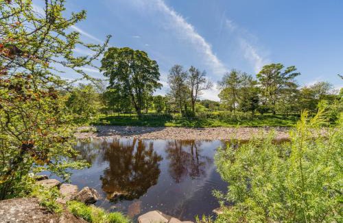 Stanhope House | Riverside Cottage - Uk32405