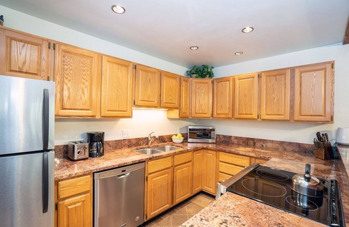 Telluride Condo | Riverside Dream | Short Walk to Main Street & Hike