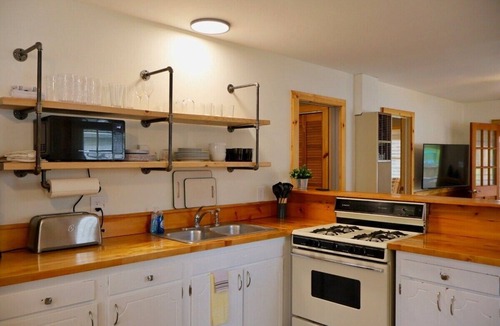 Indian River Cabin | Riverside Escape | Perfect for Families & Friends