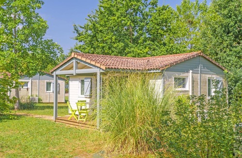 Castelmoron-sur-Lot Cottage | Riverside cabin for 4-guests