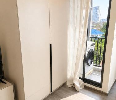 Bang Lamphu Lang Apartment | Riverside Hideaway, Pool, BTS, Iconsiam