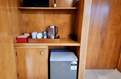 Hamilton North Cottage | Riverside Hideout - Hamilton Downstairs Unit