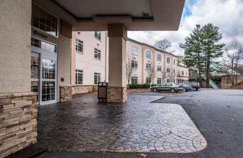 West Chesterfield Hotel | Riverside Hotel, an Ascend Collection Hotel