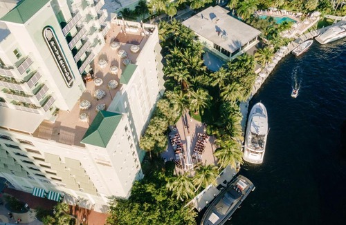 Beverly Heights Hotel | Riverside Hotel