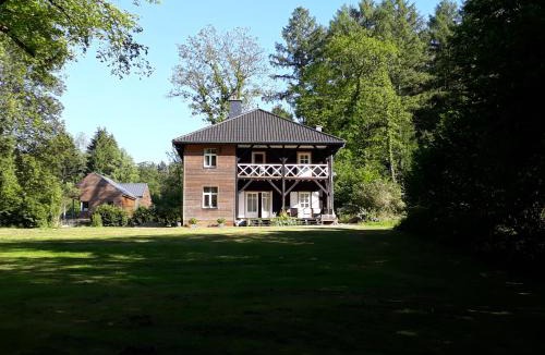 Chiny House | Riverside house
