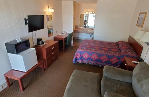 Glendive Hotel | Riverside Inn